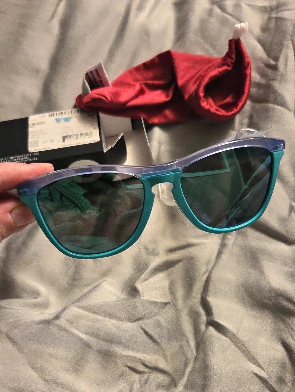 BNIB Oakley Frogskins Blue & Green Sunglasses